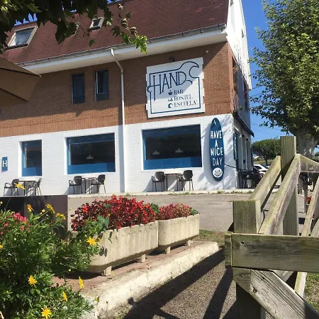 H.a.n.d Surf Guest house 3*