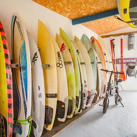 H.a.n.d Surf