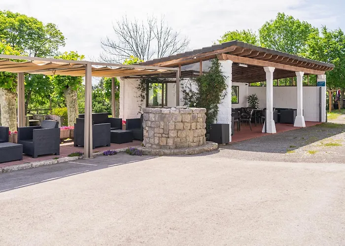 H.a.n.d Surf Guest house