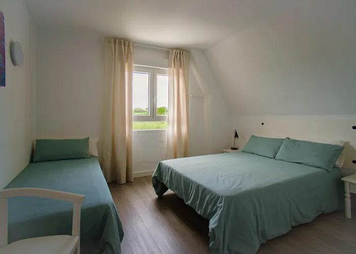 H.a.n.d Surf Guest house