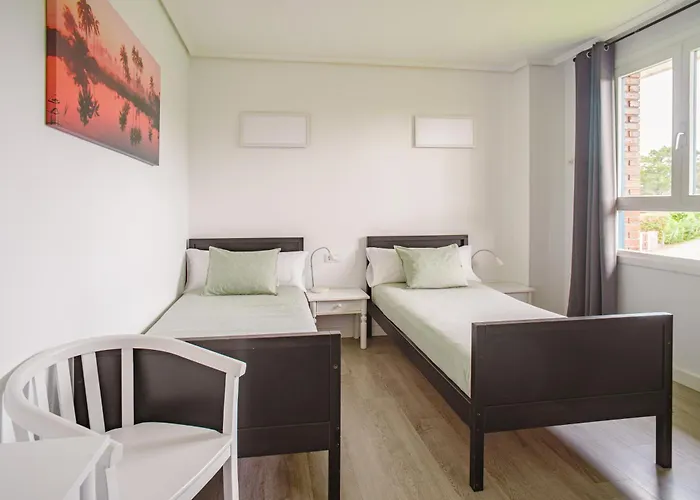 H.a.n.d Surf Guest house 3*